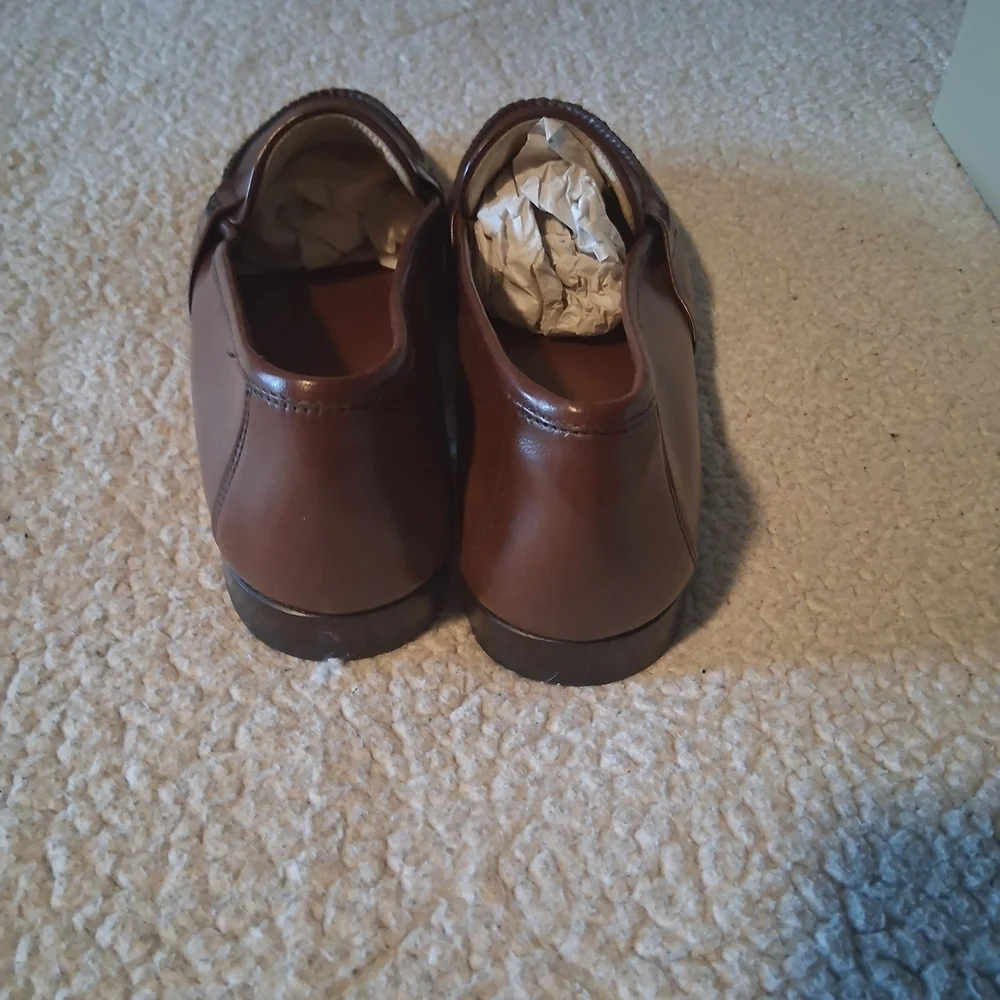 New Vintage Bruno Magli Keene  Brown Leather Slip-On Loafers